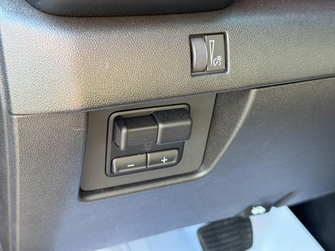 Used 2024 GMC Canyon AT4 w/ AT4 Premium Package AWD/4WD image 16