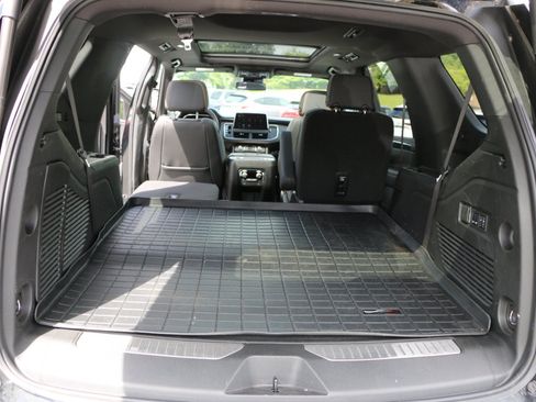 Used 2024 GMC Yukon AT4 w/ Technology Package AWD/4WD image 37