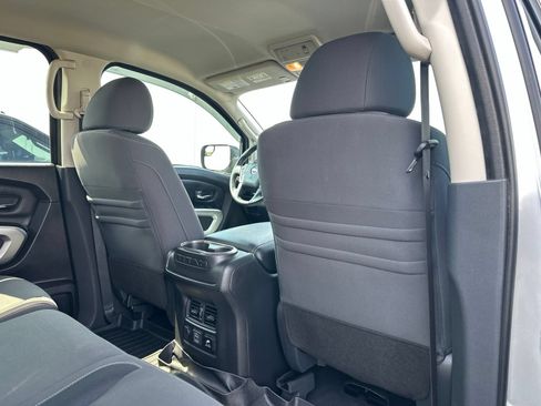 Used 2020 Nissan Titan SV w/ SV Convenience Package AWD/4WD image 30