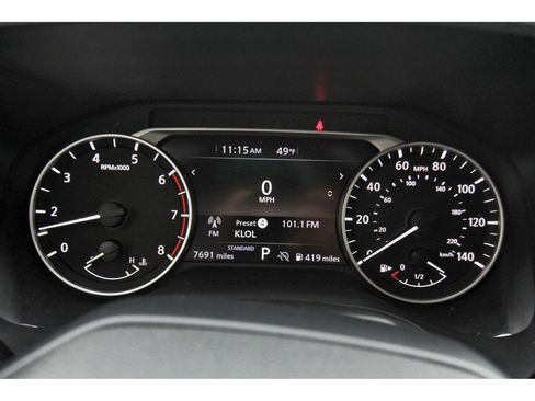 Used 2025 Nissan Rogue SV image 16