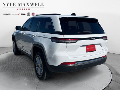 New 2025 Jeep Grand Cherokee Laredo image 14