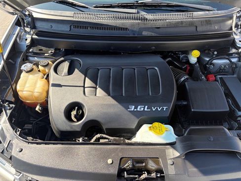 Used 2015 Dodge Journey R/T w/ Flexible Seating Group image 23