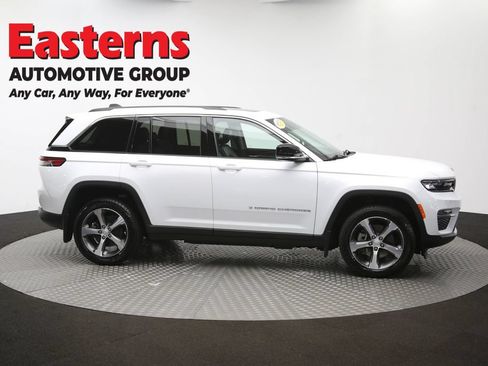 Used 2022 Jeep Grand Cherokee Limited 4xe w/ MOPAR Finishing Package AWD/4WD image 49