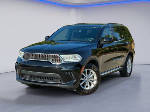 Used 2023 Dodge Durango SXT AWD/4WD image 2
