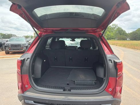 Used 2026 GMC Terrain Elevation w/ Black Edition FWD image 18