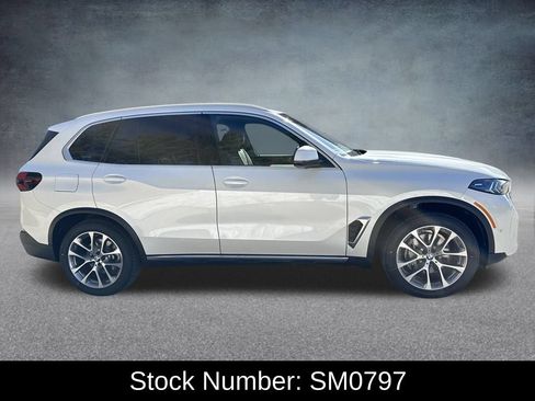 New 2026 BMW X5 xDrive40i w/ Parking Assistance Package AWD/4WD image 6