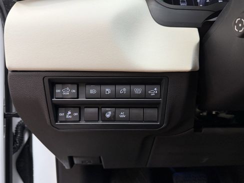 Used 2022 Toyota Tundra Capstone image 27