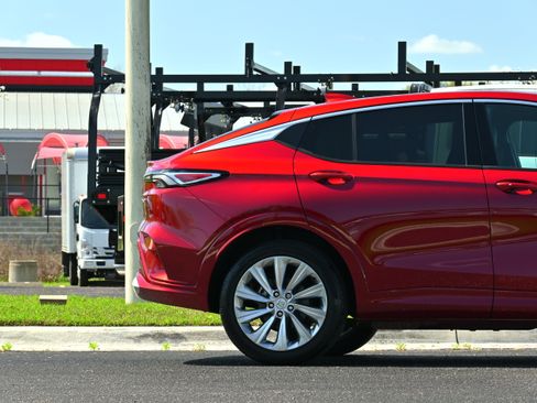 Used 2024 Buick Envista Avenir image 5