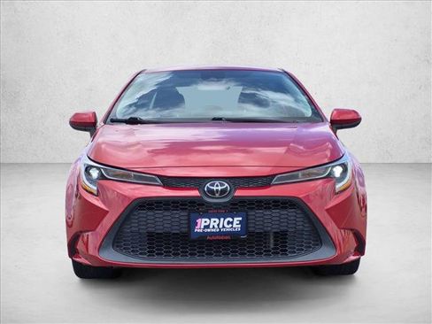 Used 2021 Toyota Corolla LE FWD image 2