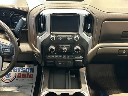 Used 2021 GMC Sierra 1500 SLT w/ SLT Premium Plus Package AWD/4WD image 29