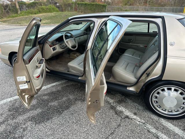 Used 1998 Cadillac De Ville FWD image 25