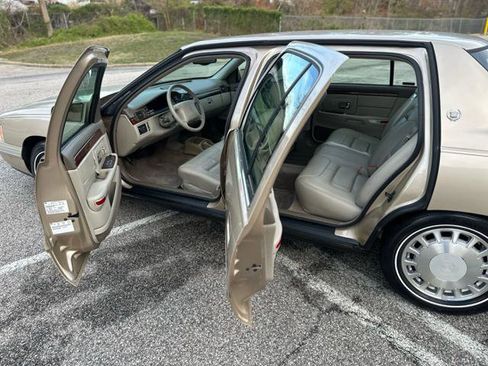 Used 1998 Cadillac De Ville image 25
