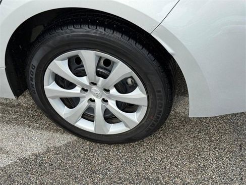 Used 2024 Toyota Corolla LE image 7