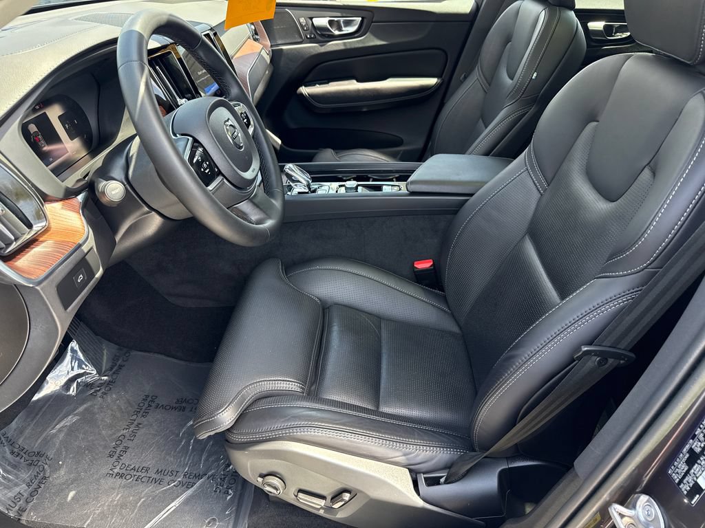 Used 2023 Volvo XC60 B5 Ultimate w/ Climate Package AWD/4WD image 22