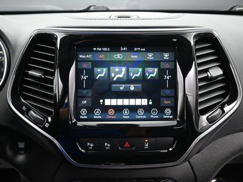 Used 2021 Jeep Cherokee Limited AWD/4WD image 18