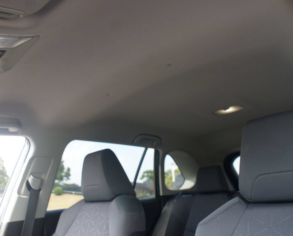 Used 2025 Toyota RAV4 XLE AWD/4WD image 6