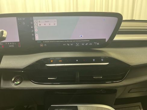 Used 2025 Buick Enclave Preferred image 21