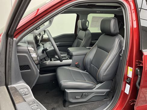 New 2026 Ford F250 Lariat w/ Black Appearance Package AWD/4WD image 12