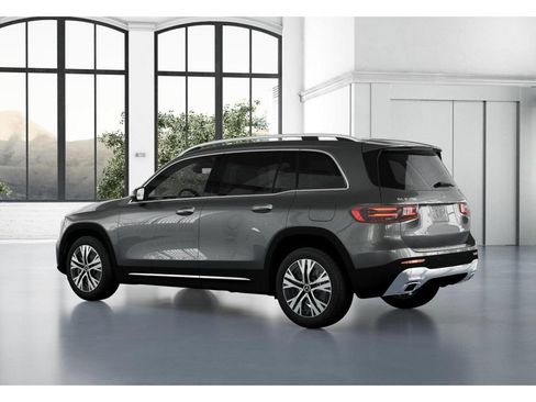 Used 2026 Mercedes-Benz GLB 250 4MATIC image 30
