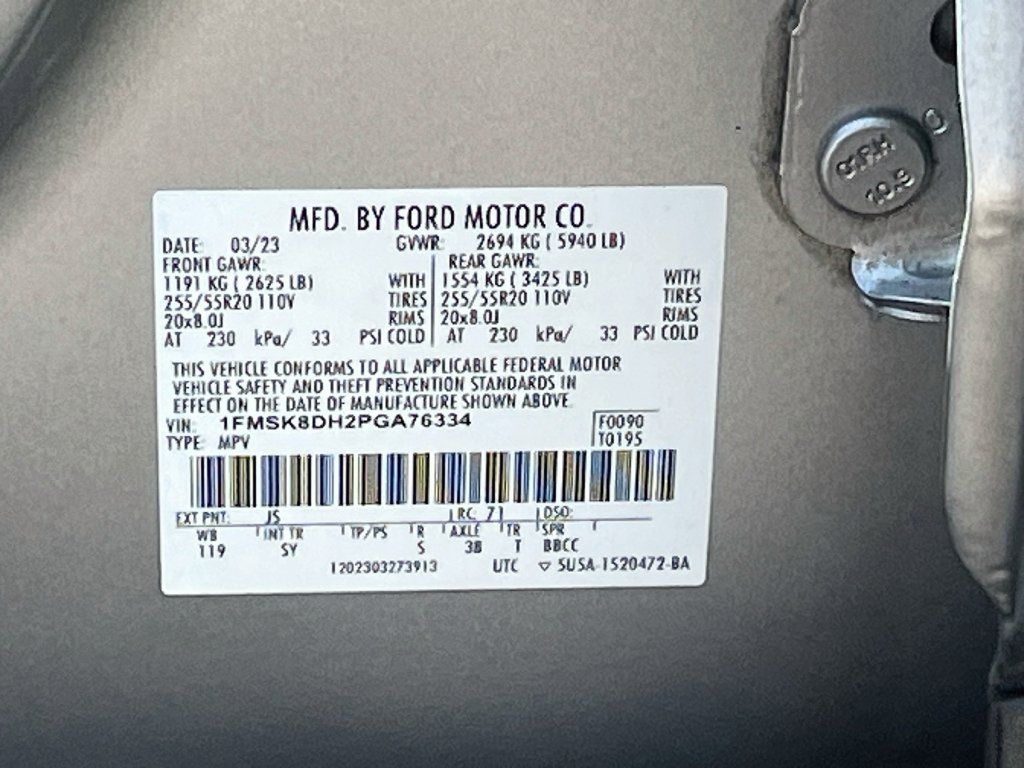 Used 2023 Ford Explorer XLT w/ Equipment Group 202A AWD/4WD image 34