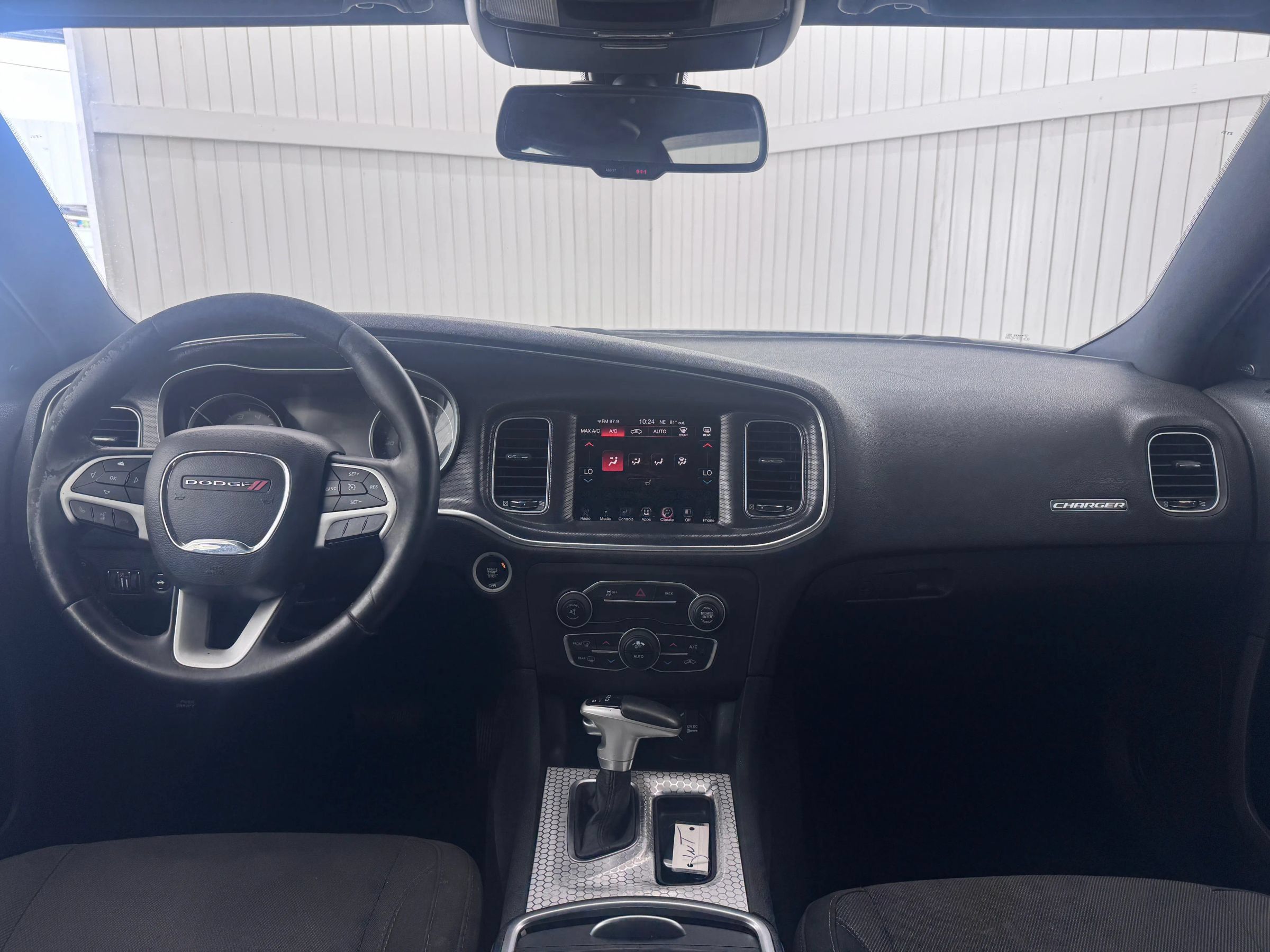 Used 2016 Dodge Charger SXT RWD image 17