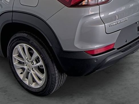 New 2026 Chevrolet TrailBlazer LS w/ LS Convenience Package FWD image 9