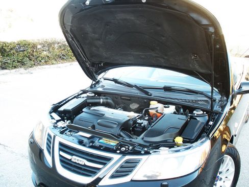 Used 2009 Saab 9-3 2.0T w/ Cold Weather Package FWD image 14