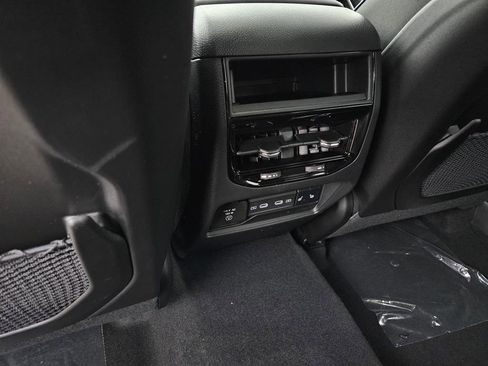 New 2026 Jeep Grand Cherokee Limited RWD image 13