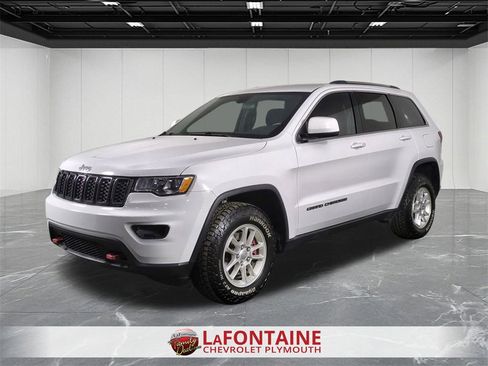 Used 2020 Jeep Grand Cherokee Laredo image 4