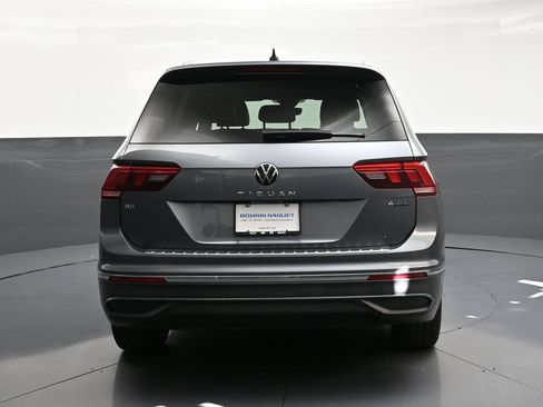 Used 2022 Volkswagen Tiguan SE AWD/4WD image 4