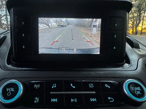 Used 2019 Ford Transit Connect XL image 16