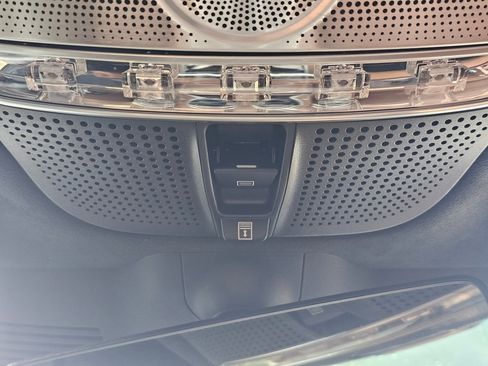 Used 2020 Mercedes-Benz S 560 4MATIC Coupe image 18