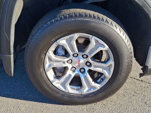 Used 2025 GMC Sierra 1500 SLT image 7