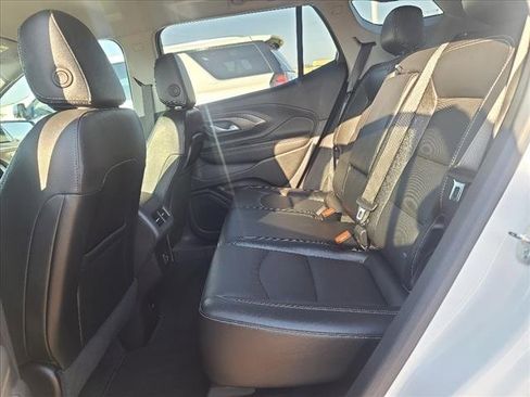 Used 2024 GMC Terrain SLT image 20