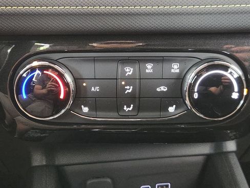 Used 2025 Chevrolet TrailBlazer ACTIV FWD image 19