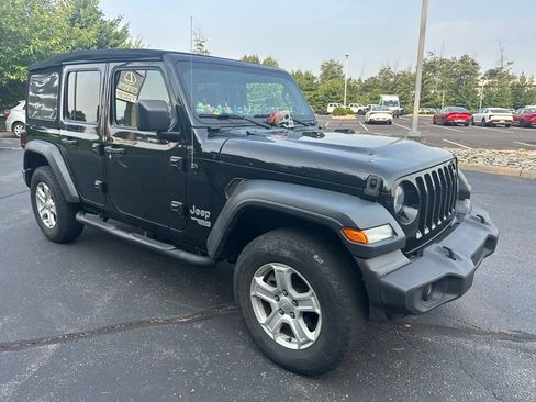 Used 2021 Jeep Wrangler Unlimited Sport AWD/4WD image 3