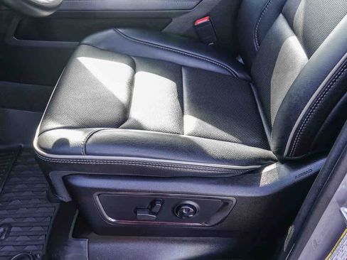 Used 2022 RAM 1500 Limited image 19