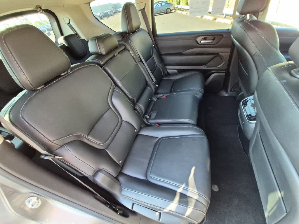 Used 2026 Nissan Armada SV AWD/4WD image 27