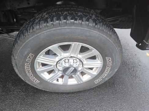 Used 2018 Ford F250 Limited w/ FX4 Off-Road Package image 13