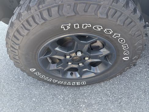 Used 2023 Jeep Wrangler Unlimited w/ Sun & Screen Package AWD/4WD image 10