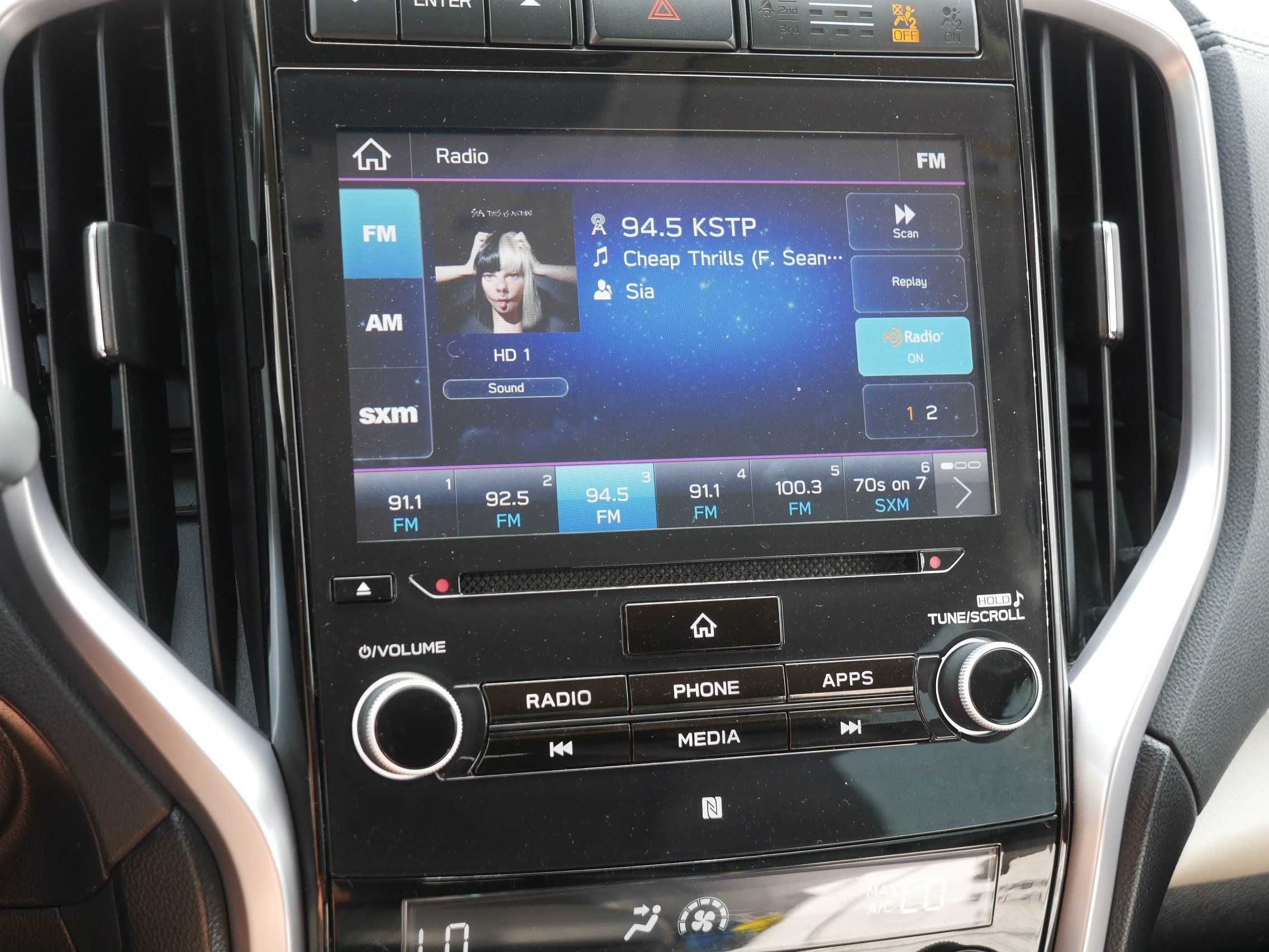 Used 2022 Subaru Ascent Limited AWD/4WD image 22