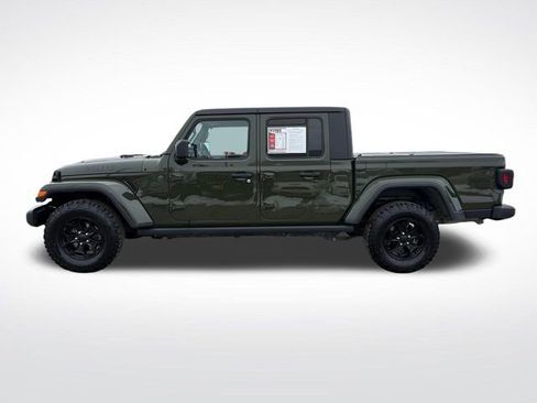 Used 2022 Jeep Gladiator Overland AWD/4WD image 3