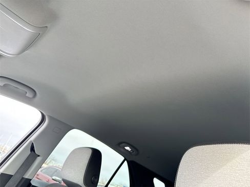 Used 2023 Chevrolet Equinox LS image 22