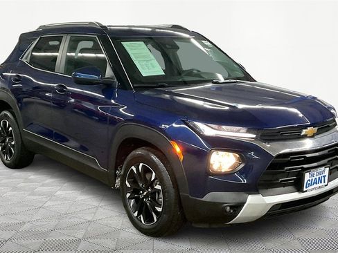 Used 2023 Chevrolet TrailBlazer LT image 3