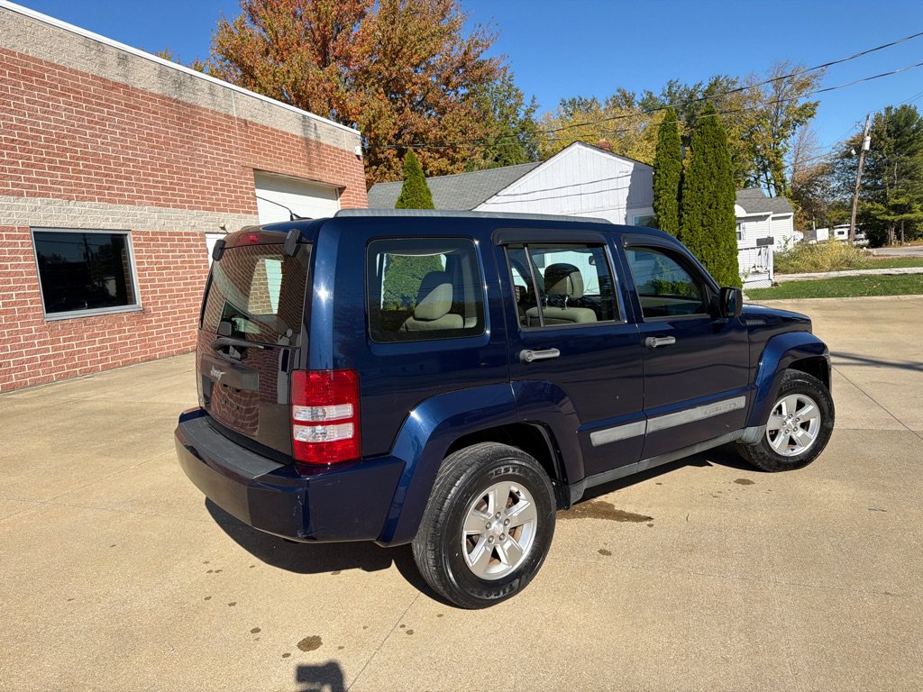 Used 2012 Jeep Liberty Sport w/ Driver Convenience Group AWD/4WD image 6