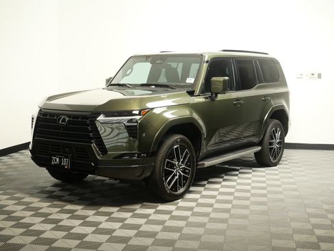 Used 2024 Lexus GX 550 w/ Accessory Package (2T) AWD/4WD image 4
