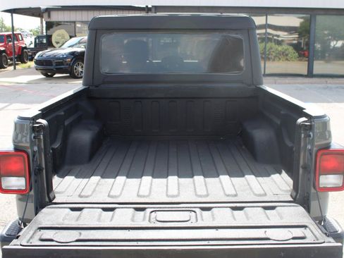 Used 2021 Jeep Gladiator Sport AWD/4WD image 9