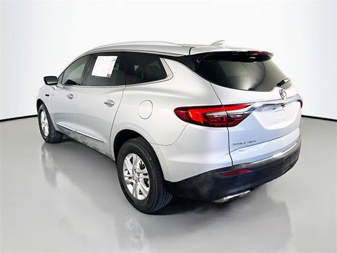 Used 2021 Buick Enclave Essence w/ Sound and Sites Package image 5