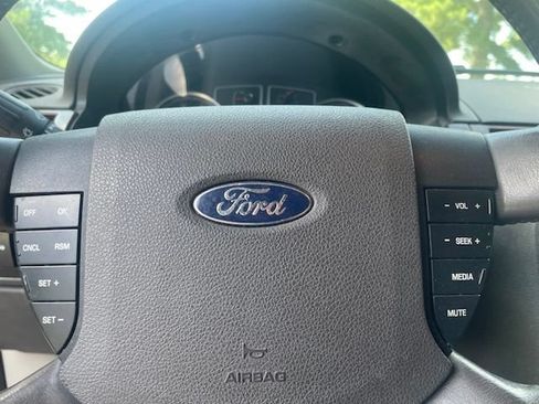 Used 2008 Ford Taurus SEL FWD image 16