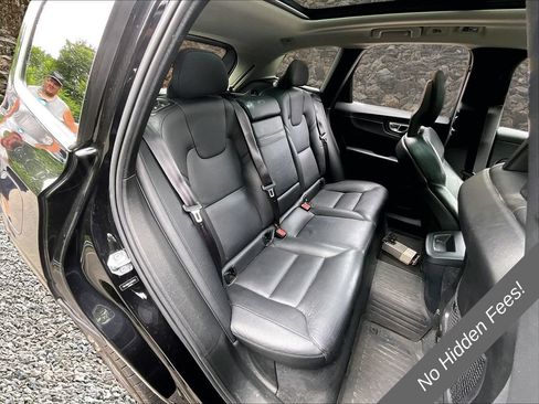 Used 2018 Volvo XC60 T5 Momentum w/ Vision Package AWD/4WD image 25